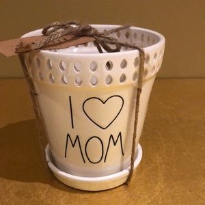 RAE DUNN I LOVE MOM SMALL WHITE CERAMIC PLANTER